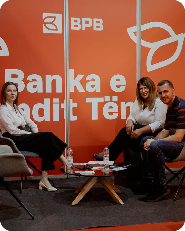 Rrjetëzim me profesionistë të industrisë dhe institucione financiare